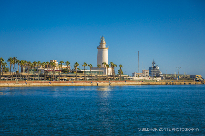 BILDHORIZONTE.com - Andalusien Hafen Leuchtturm